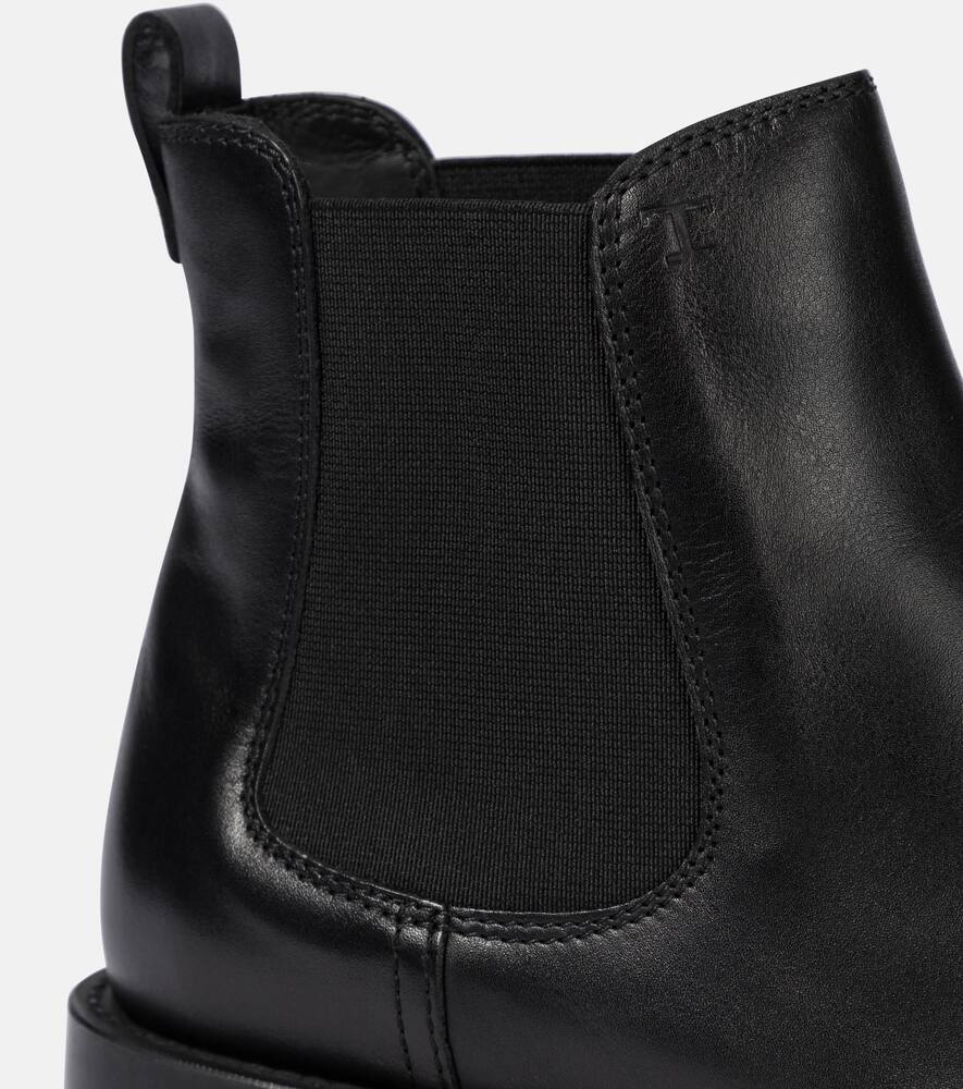 Tod's Leather Chelsea boots