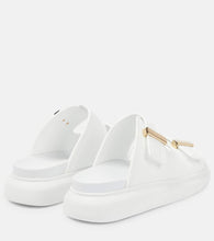 Alexander McQueen Rubber slides