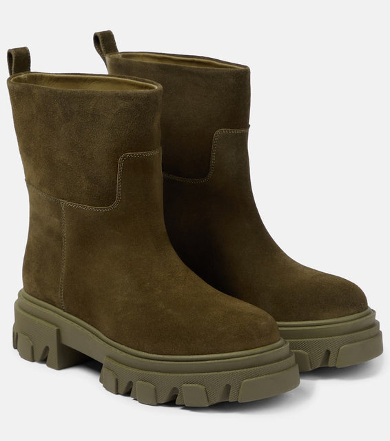 Gia Borghini Gia 23 suede boots