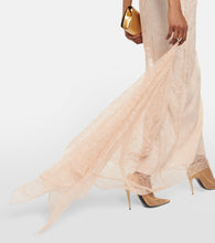 Dolce&Gabbana x Kim lace gown