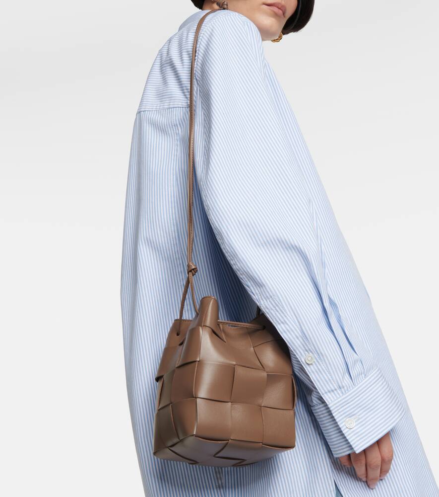 Bottega Veneta Cassette Small leather bucket bag