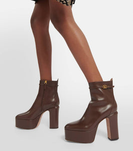 Valentino Garavani VLogo Signature leather platform boots