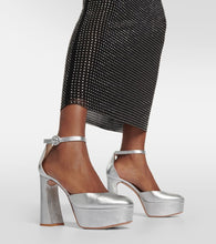 Gianvito Rossi Holly D'Orsay 70 leather platform pumps