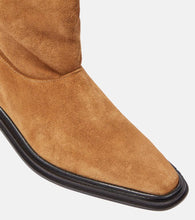 Souliers Martinez Bertran suede knee-high boots