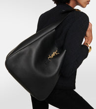 Saint Laurent Le 5 √É¬† 7 Large leather tote bag