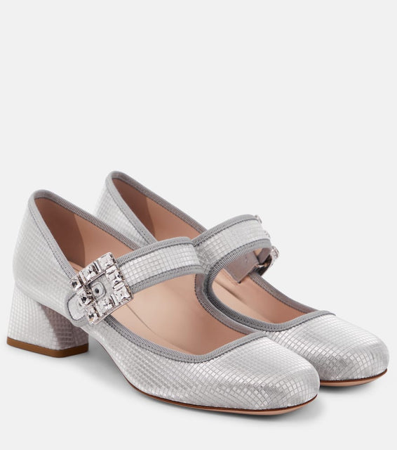 Roger Vivier Tr√É¬©s Vivier embellished pumps