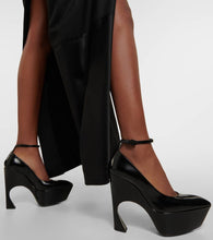 Victoria Beckham Leather platform pumps