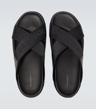Givenchy G Plage logo slides
