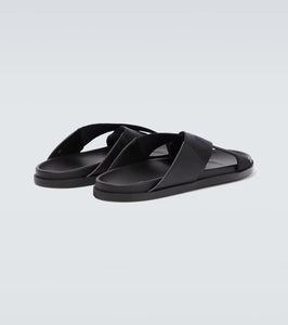 Givenchy G Plage logo slides