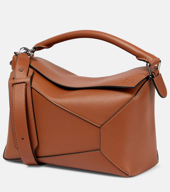 Loewe Puzzle Edge leather shoulder bag. Shop Loewe Shoulder Bags for women now.