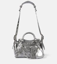 Balenciaga Neo Cagole XS leather tote bag. Shop Balenciaga Shoulder Bags for women now.
