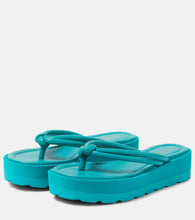 Gianvito Rossi Leather platform thong sandals