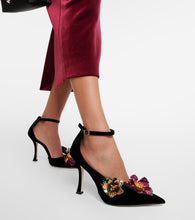 Jimmy Choo Azara 100 floral-appliqu√É¬© velvet pumps