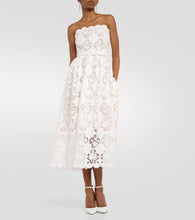 Oscar de la Renta Strapless guipure lace midi dress