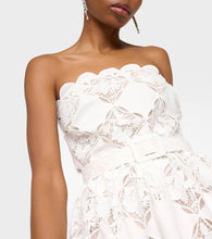 Oscar de la Renta Strapless guipure lace midi dress