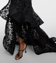 Oscar de la Renta Ruffled guipure lace gown