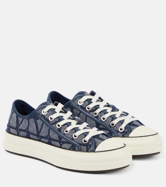 Valentino Garavani Totaloop Toile Iconographe denim sneakers