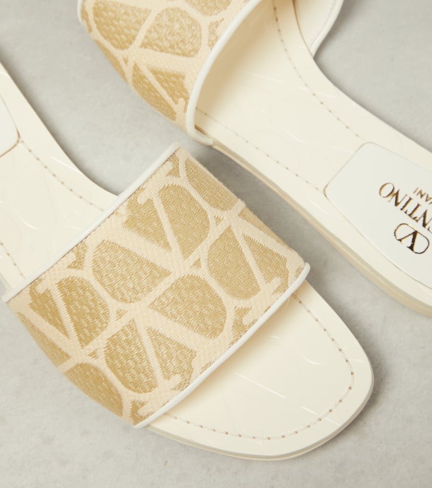 Valentino Garavani Toile Iconographe raffia slides