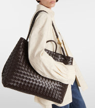 Bottega Veneta Andiamo Large leather tote bag