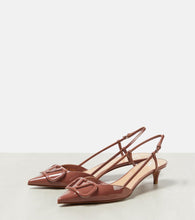 Valentino Garavani VLogo Signature 40 patent leather pumps