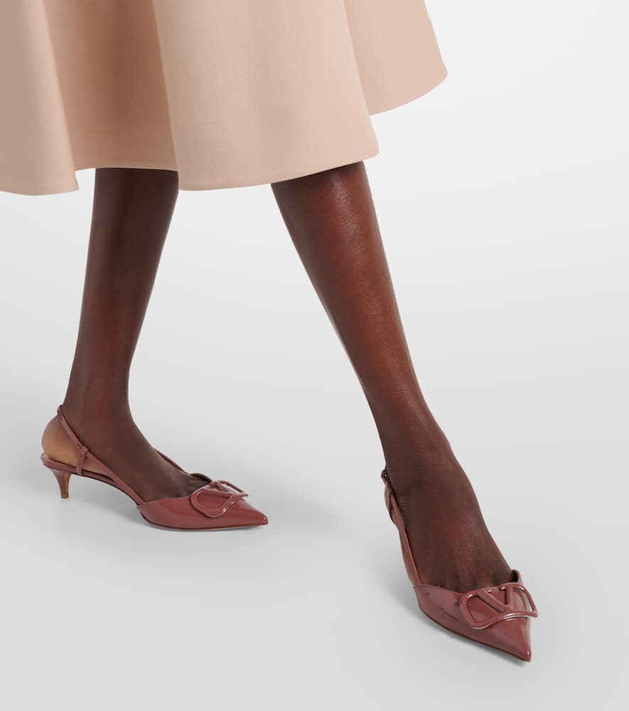 Valentino Garavani VLogo Signature 40 patent leather pumps