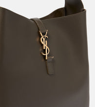 Saint Laurent Le 5 √É¬† 7 Large leather shoulder bag