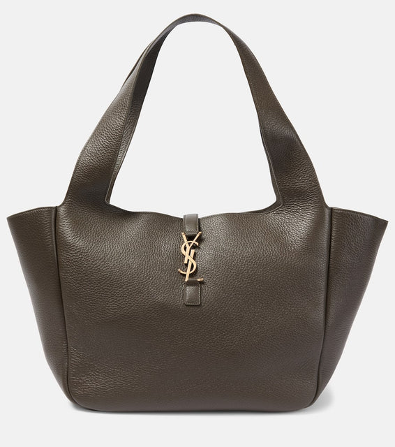 Saint Laurent Le 5 √É¬† 7 Bea leather tote bag. Shop Saint Laurent Tote Bags for women now.