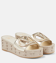 Valentino Garavani VLogo Signature metallic leather slides - Valentino Garavani VLogo 标志性金属色皮革拖鞋