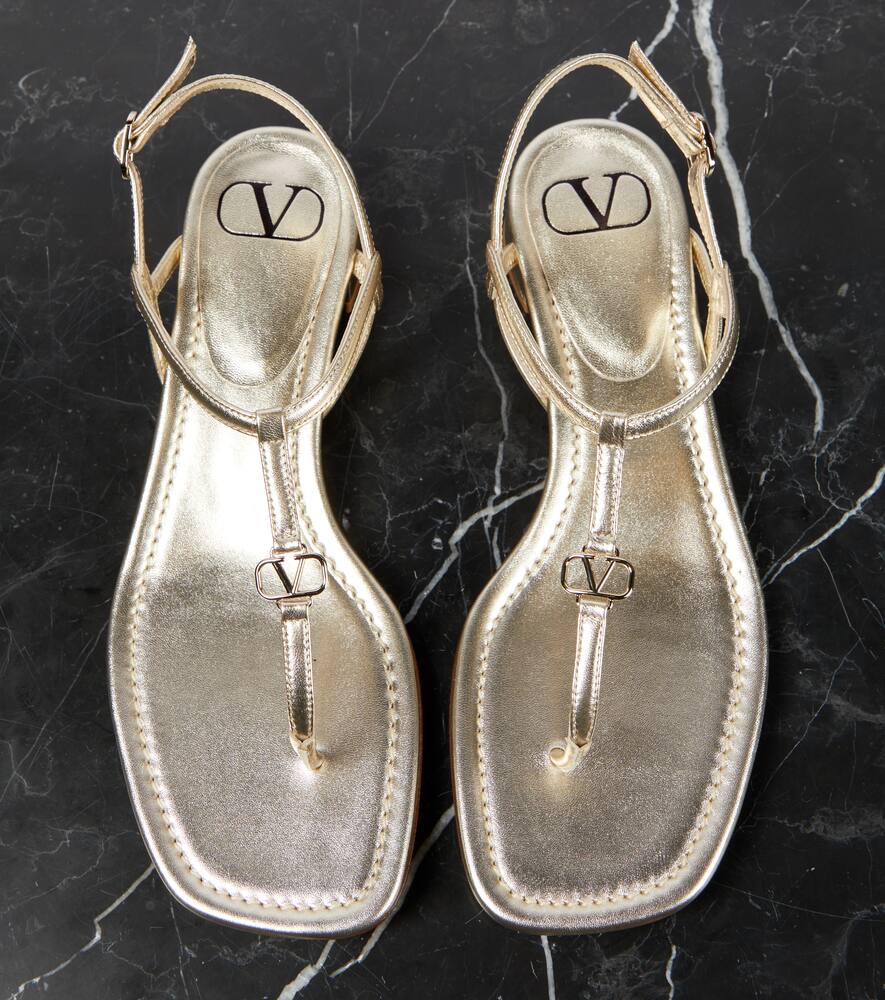 Valentino Garavani VLogo metallic leather thong sandals