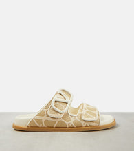 Valentino Garavani VLogo Signature raffia slides