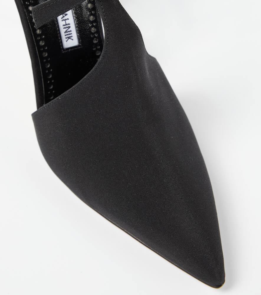 Manolo Blahnik Horna 105 bow-detail slingback pumps