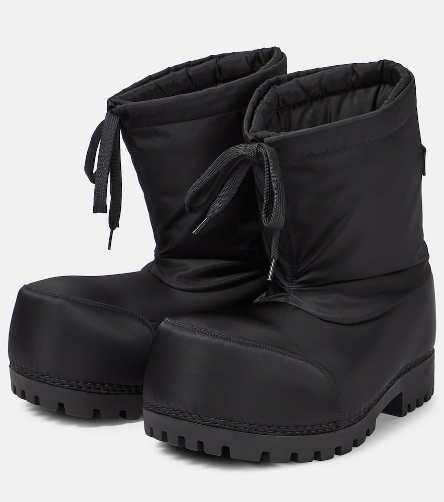 Balenciaga Alaska Low snow boots