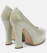 Burberry 130 leather platform pumps