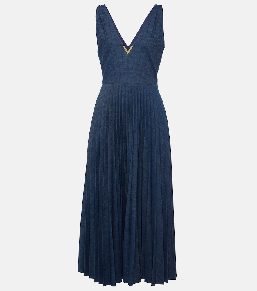 Valentino VGold pliss√É¬© chambray maxi dress. Valentino VGold 褶皱√É¬© 浅蓝色长款连衣裙