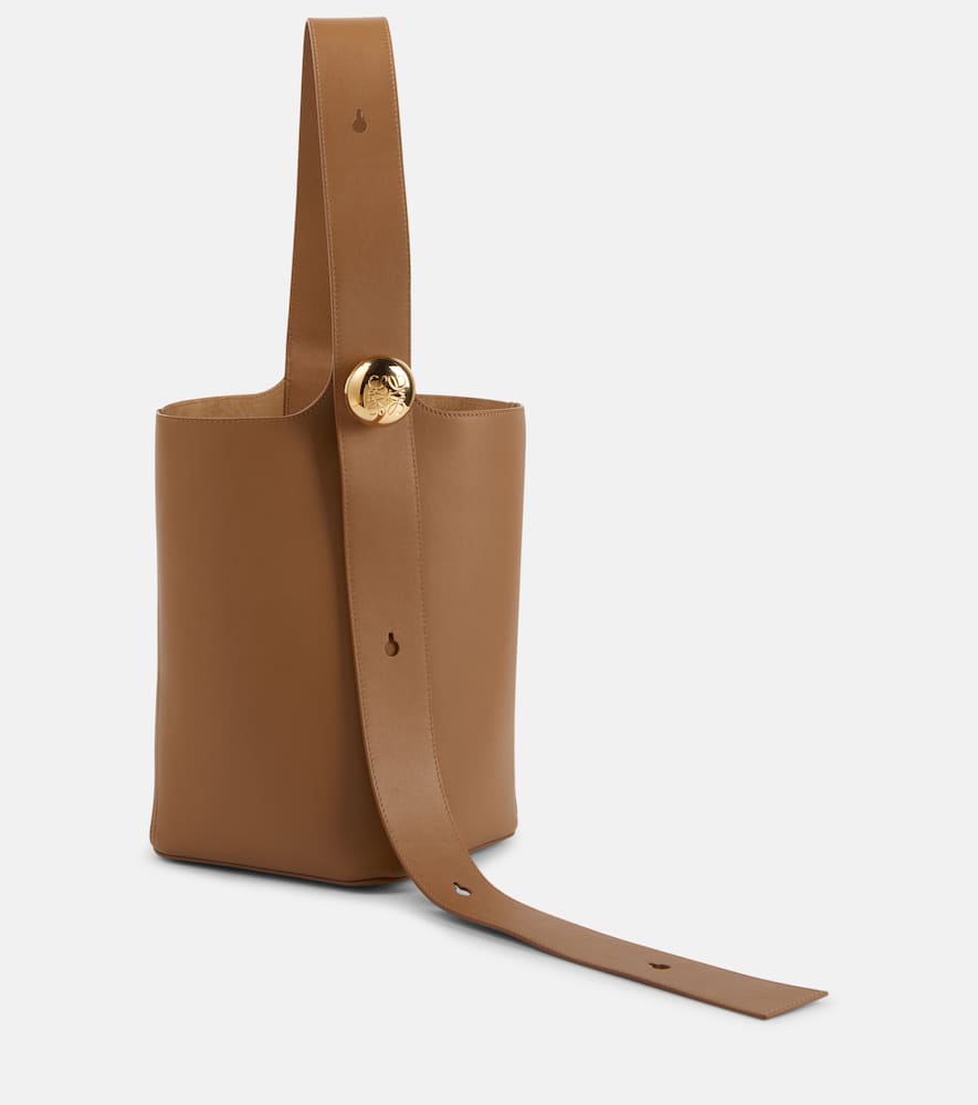 Loewe Pebble Medium leather bucket bag - Loewe Pebble 中号皮革水桶包