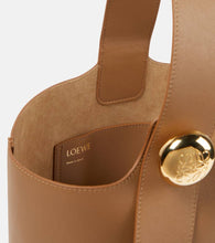 Loewe Pebble Medium leather bucket bag