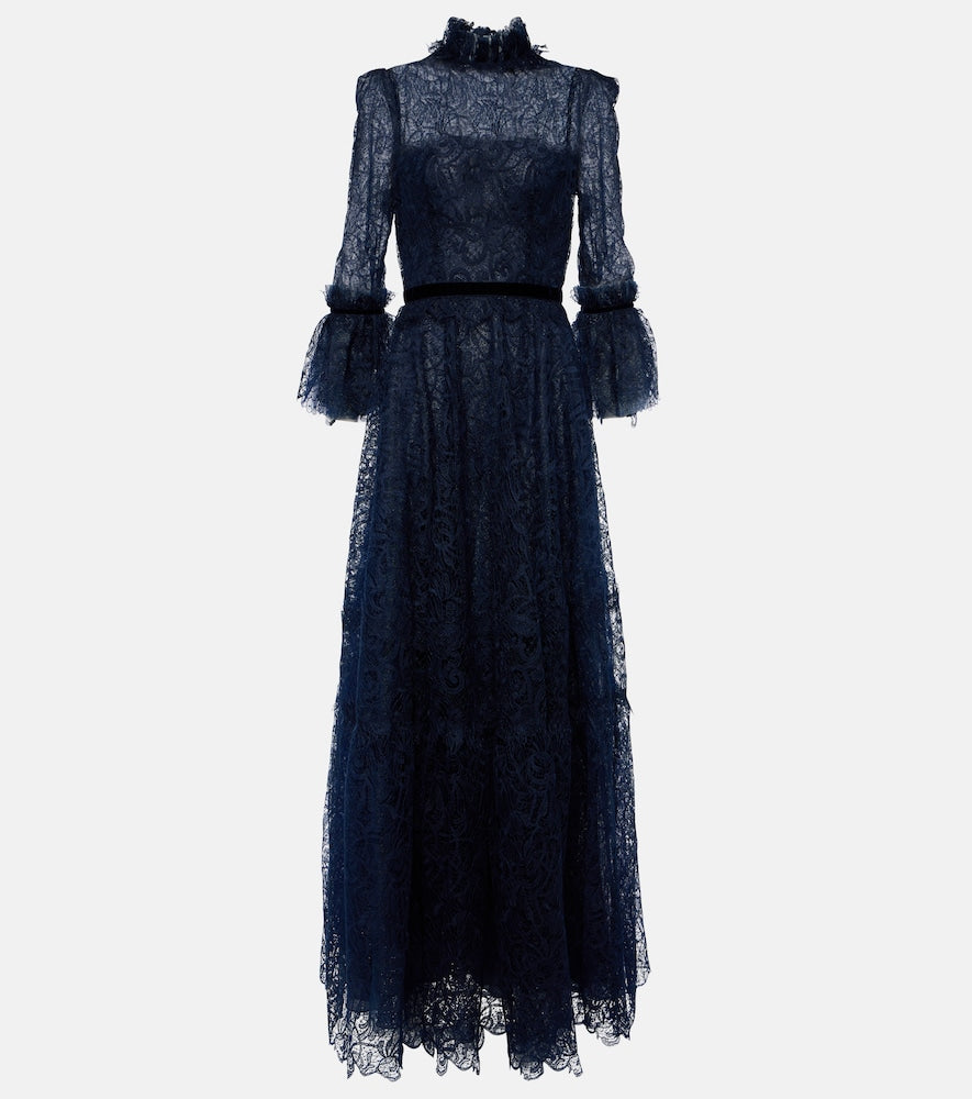 Costarellos Ruched lace gown. Costarellos 褶皱蕾丝礼服