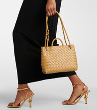 Bottega Veneta Andiamo Small Intrecciato leather tote bag