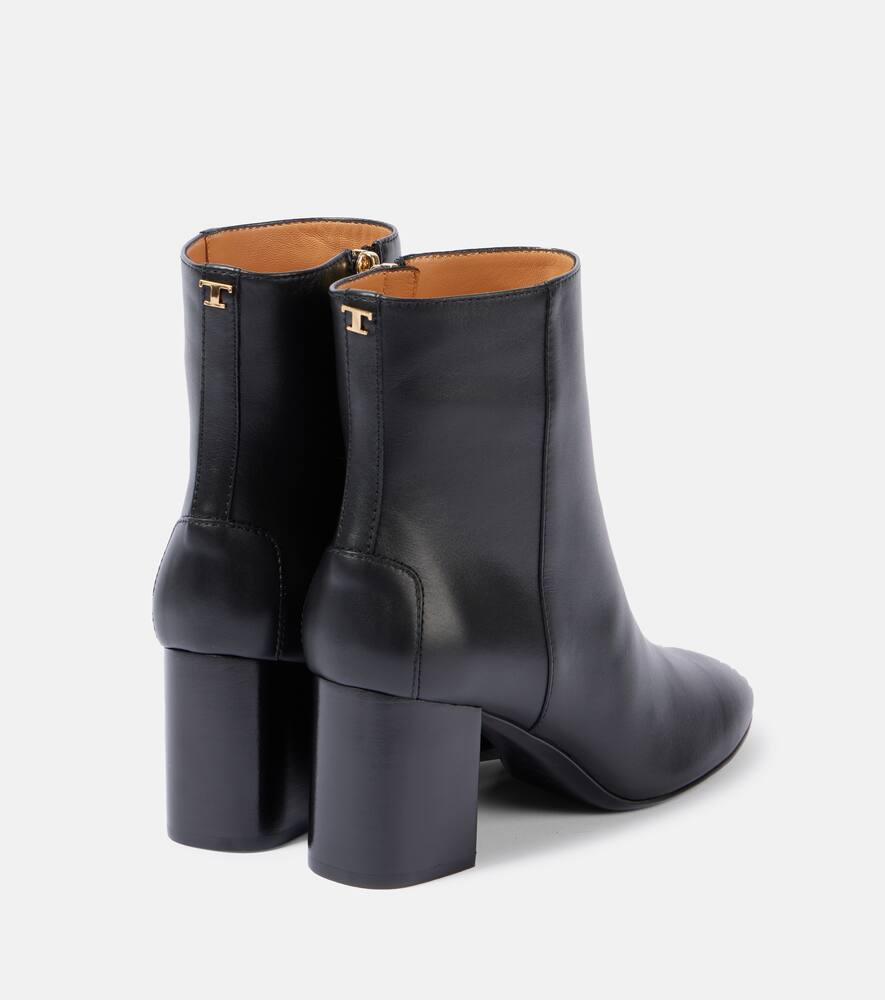 Tod's Leather ankle boots