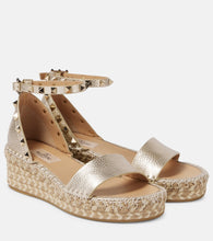 Valentino Garavani Rockstud metallic leather espadrille sandals - Valentino Garavani Rockstud 金属皮革草编凉鞋