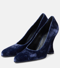 Dries Van Noten 95 velvet pumps