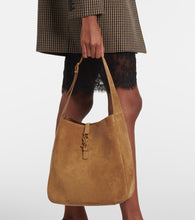 Saint Laurent Le 5 √É¬† 7 Supple Large suede shoulder bag