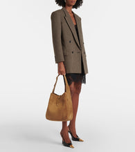 Saint Laurent Le 5 √É¬† 7 Supple Large suede shoulder bag