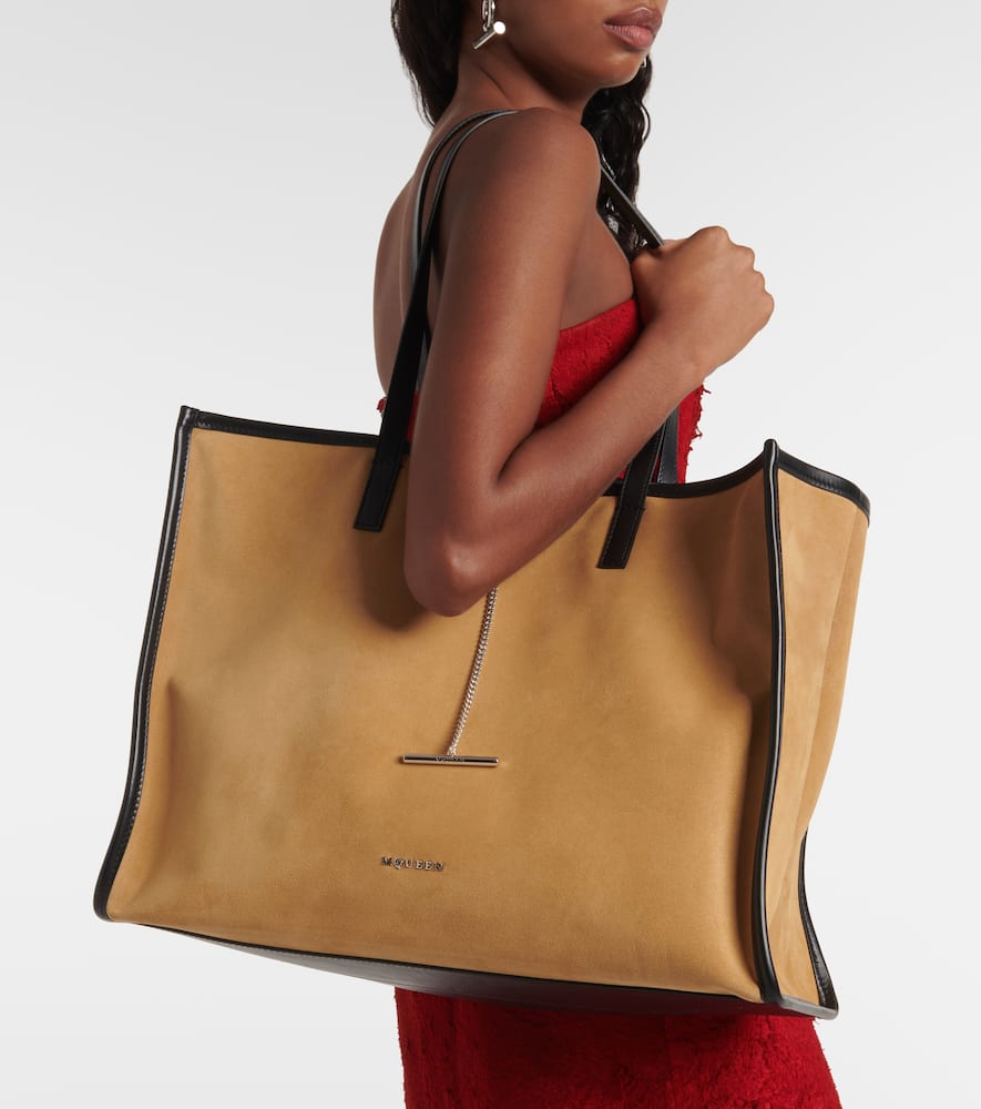 Alexander McQueen Pendant Large suede shopper