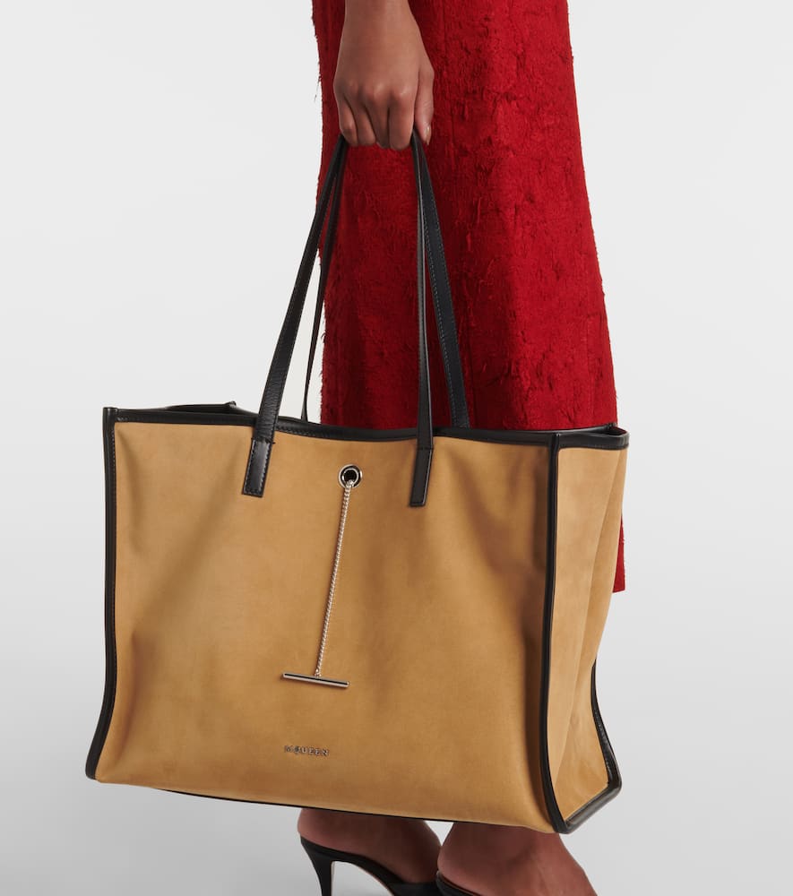 Alexander McQueen Pendant Large suede shopper