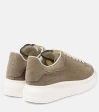 Alexander McQueen Oversized suede platform sneakers