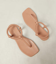 Gianvito Rossi Juno leather thong sandals