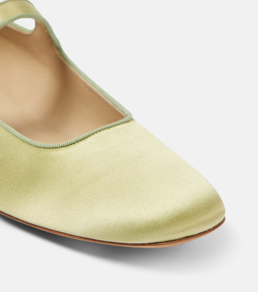 Le Monde B√É¬©ryl Classic satin Mary Jane flats