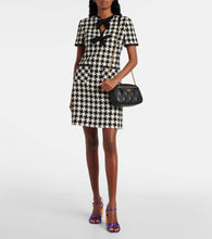 Valentino Garavani Quiltie 67 Small leather shoulder bag