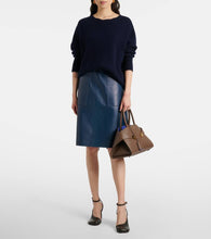 Ferragamo Hug Medium leather tote bag